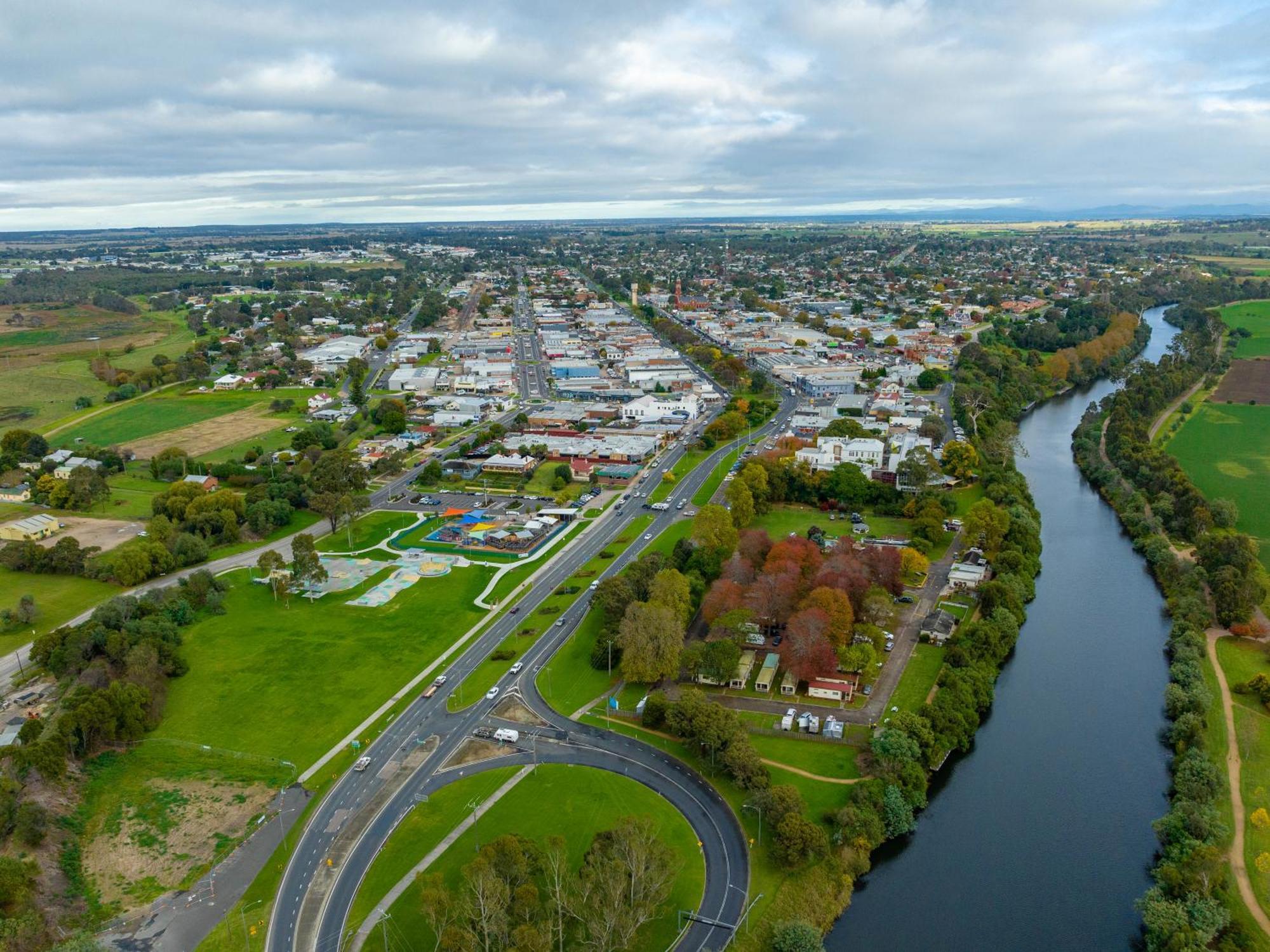 Nrma Bairnsdale Riverside Holiday Park Ngoại thất bức ảnh