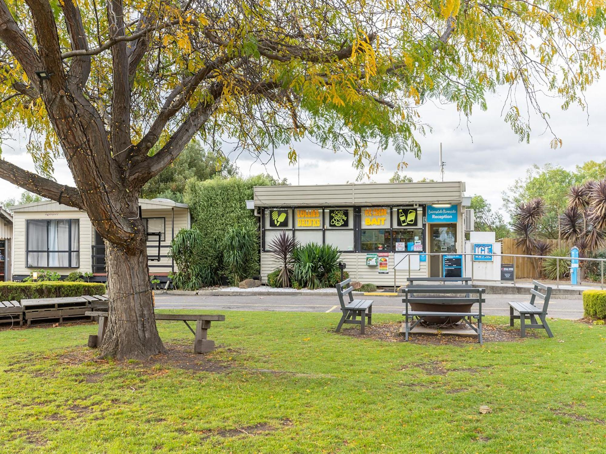 Nrma Bairnsdale Riverside Holiday Park Ngoại thất bức ảnh