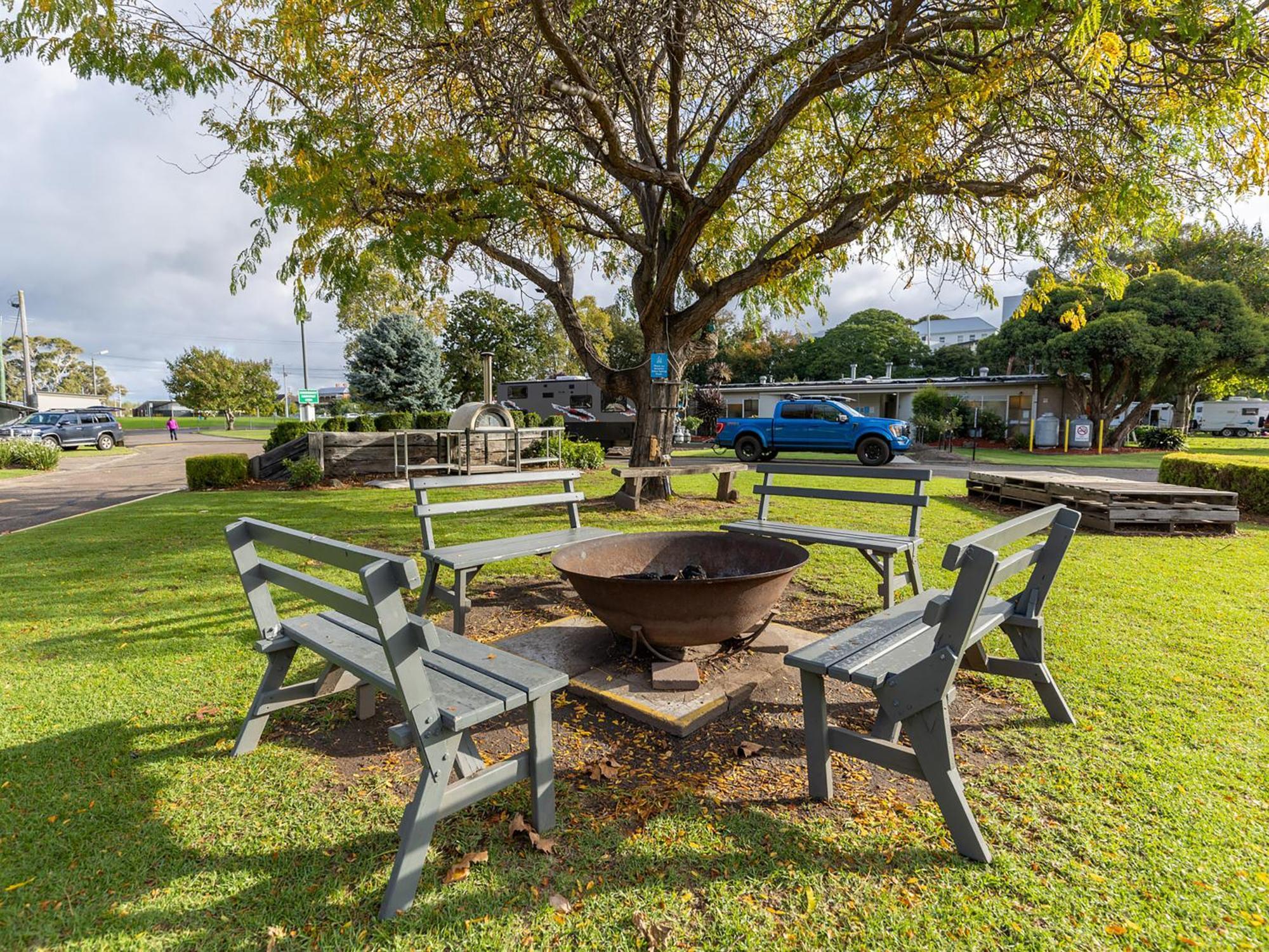 Nrma Bairnsdale Riverside Holiday Park Ngoại thất bức ảnh