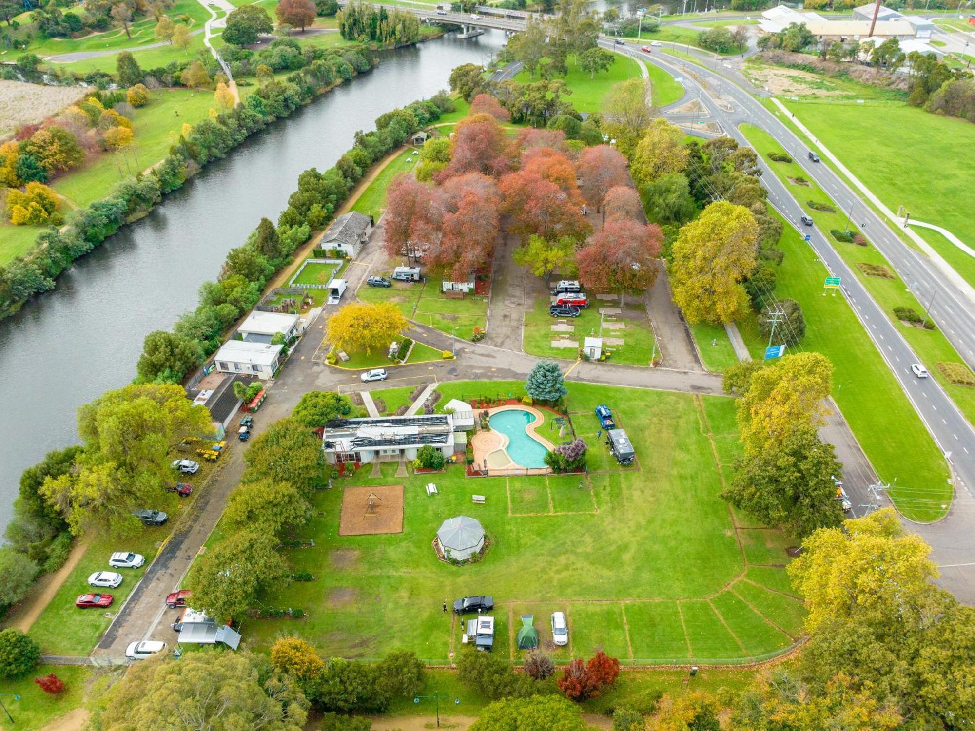 Nrma Bairnsdale Riverside Holiday Park Ngoại thất bức ảnh
