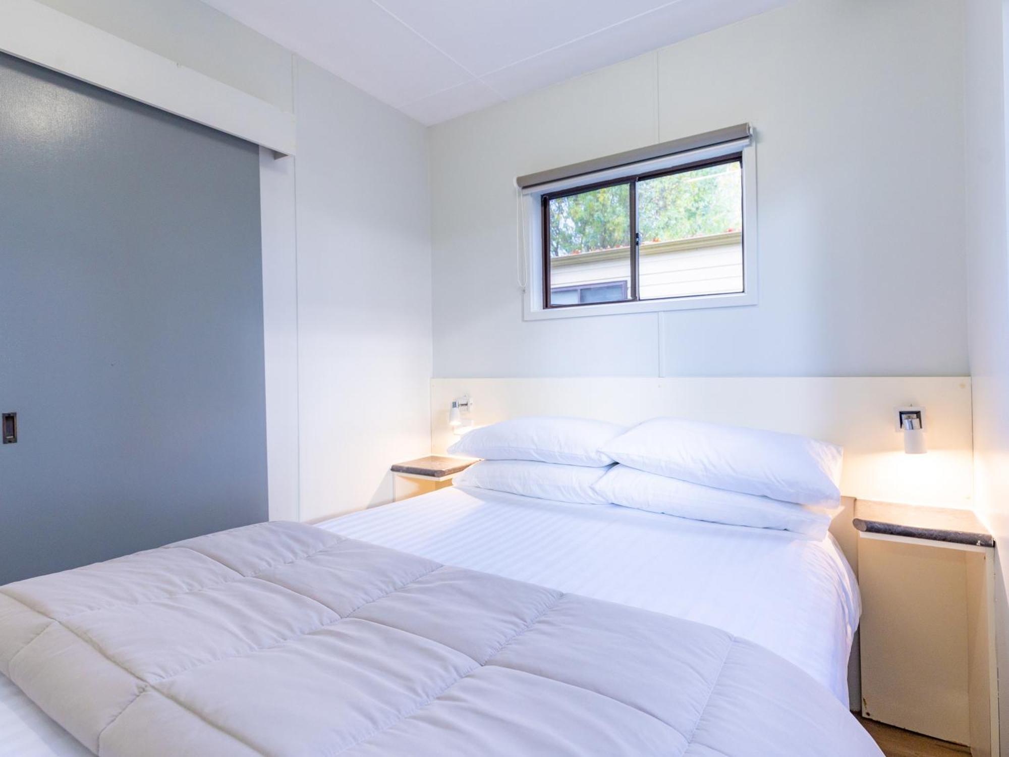 Nrma Bairnsdale Riverside Holiday Park Phòng bức ảnh
