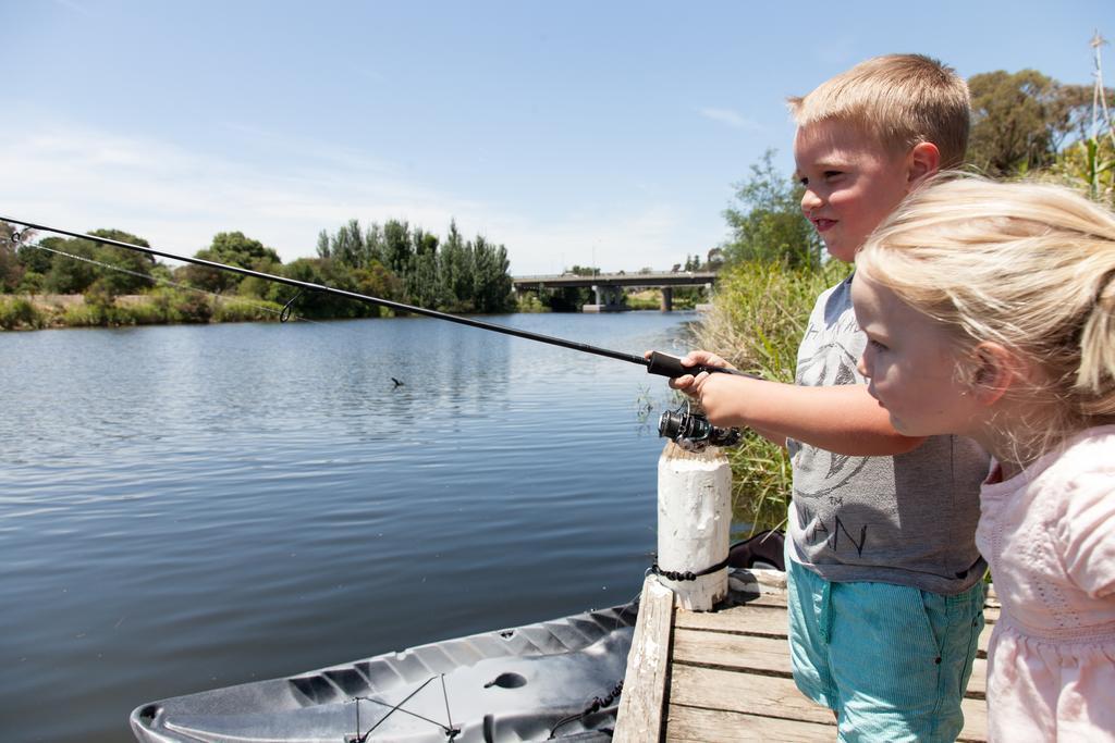 Nrma Bairnsdale Riverside Holiday Park Ngoại thất bức ảnh
